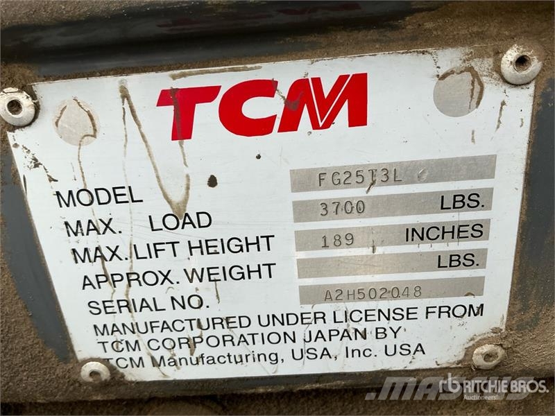 TCM FG25T3L 3700 lb Pneumatic Tire Forklift Šakiniai krautuvai - Kita