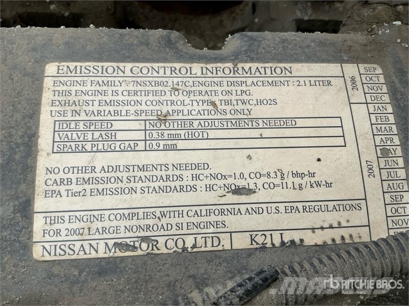 TCM FG25T3L 3700 lb Pneumatic Tire Forklift Šakiniai krautuvai - Kita