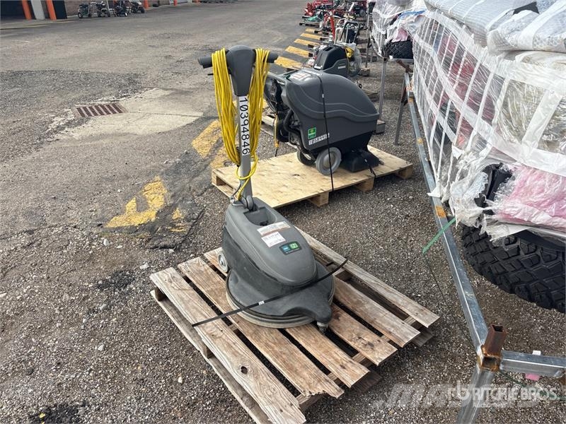 Tennant BR-2000 Walk-Behind Electric Floor Scrubber Otros remolques