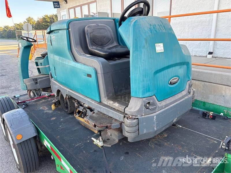 Tennant T17 Ride-On Floor Scrubber Druge prikolice