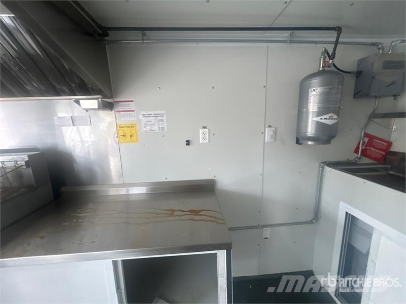  The Fud 16 ft 0 in T/A Food Concession Trailer مقطورات أخرى