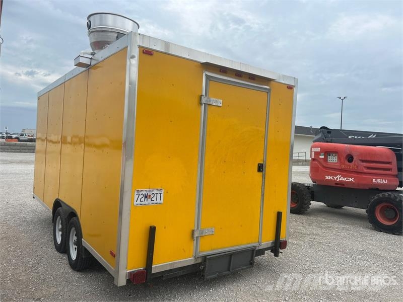  The Fud 16 ft 0 in T/A Food Concession Trailer مقطورات أخرى