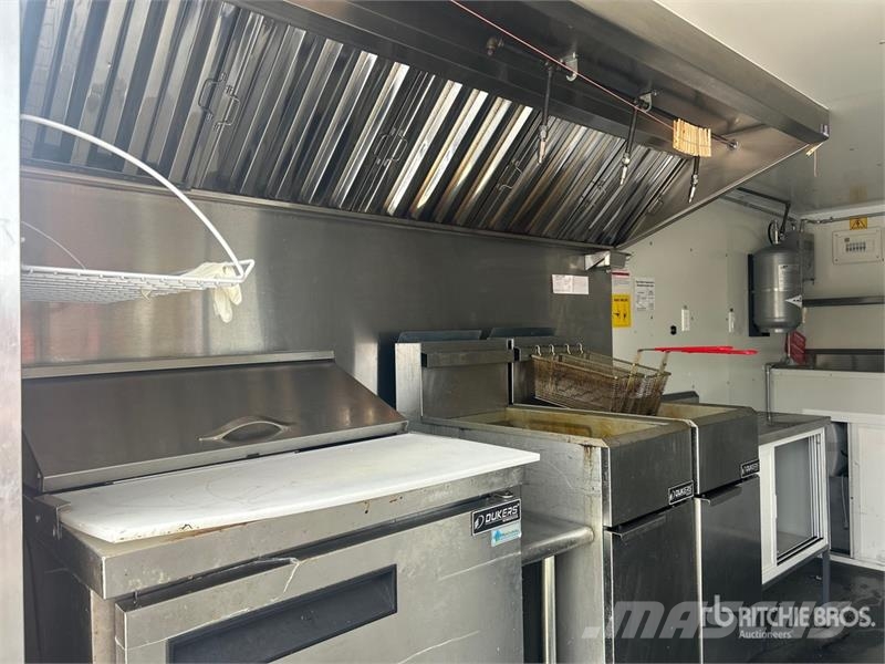  The Fud 16 ft 0 in T/A Food Concession Trailer مقطورات أخرى