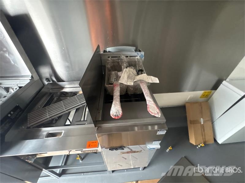 The Fud 26 ft T/A Food Concession Trailer Muud haagised