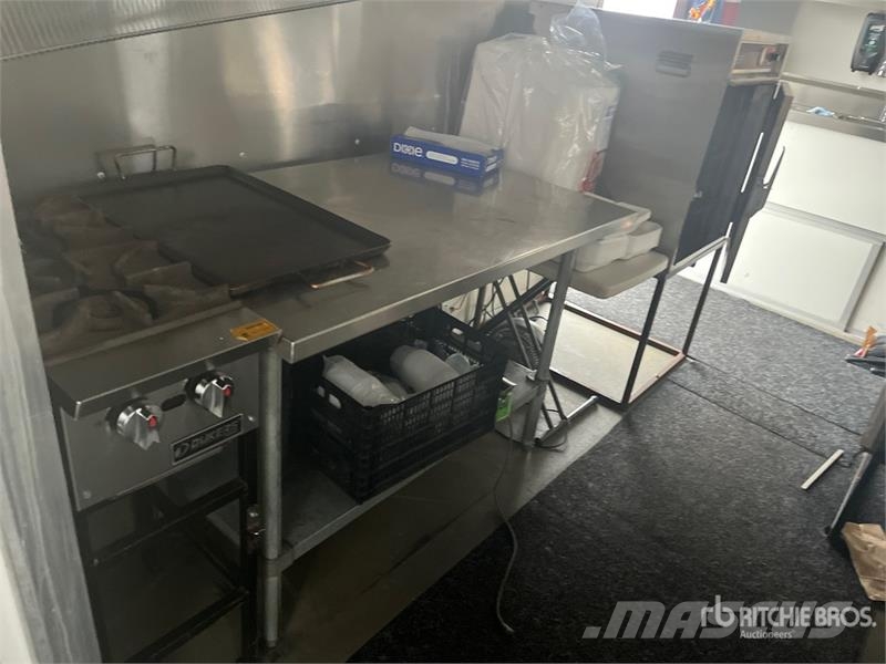 The Fud Trailer 17 ft 10 in T/A Food Concession Tr Citas piekabes
