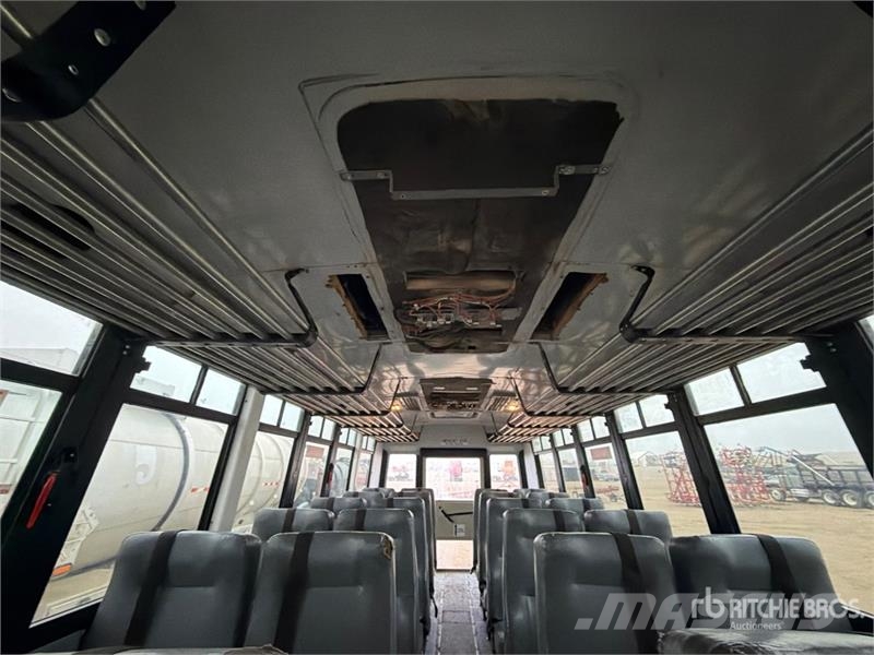 Thomas Saf-T-Liner C2 4x2 28-Seat Transit Bus Minibusse