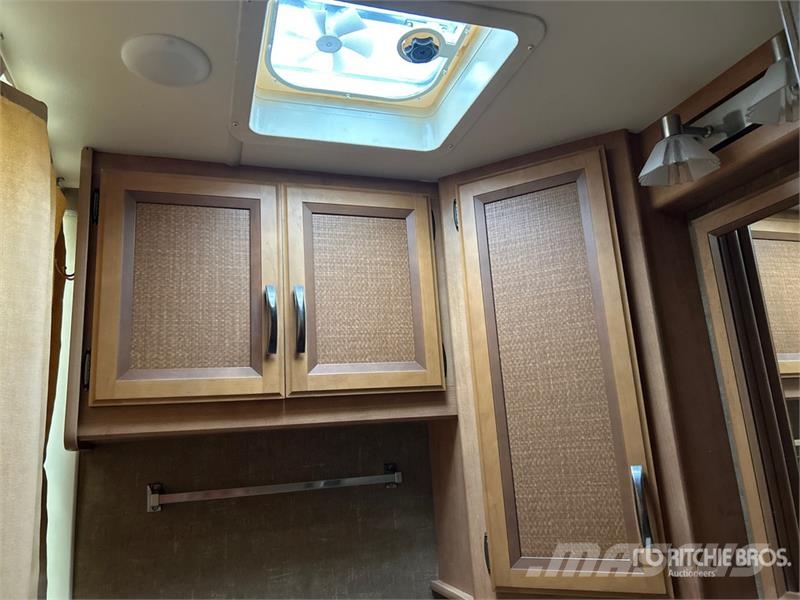 Thor Vegas 0252 Motor Home Rulote si caravane