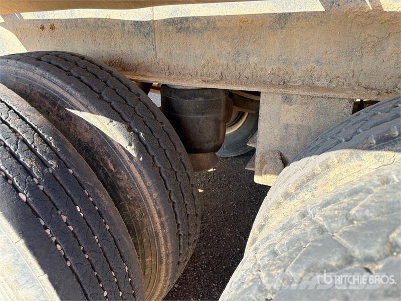 Thurston SS423 42 ft Tri/A Side Dump Trailer Przyczepy wywrotki
