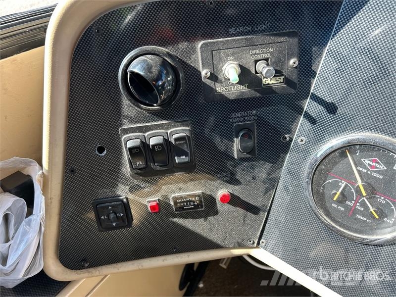 Tiffin Allegro Bus 40 QSP Motor Home 露營車和有篷卡車