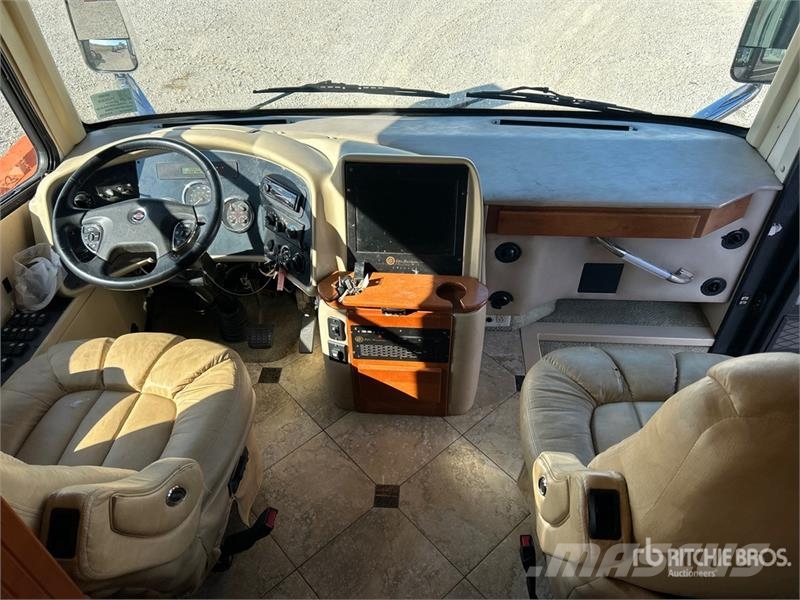 Tiffin Allegro Bus 40 QSP Motor Home 露營車和有篷卡車