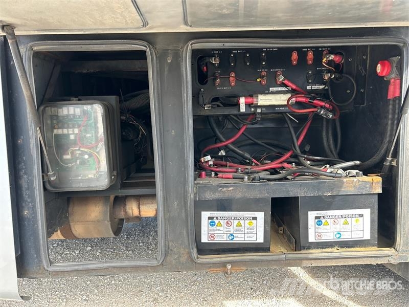 Tiffin Allegro Bus 40 QSP Motor Home 露營車和有篷卡車