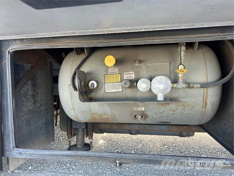 Tiffin Allegro Bus 40 QSP Motor Home 露營車和有篷卡車