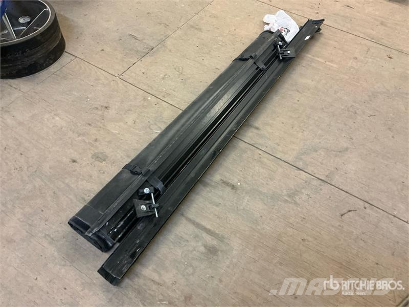 Tonneau Cover - Fits Truck 其他組件