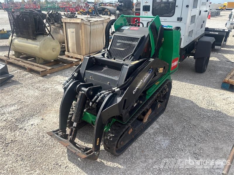 Toro 22327G Mini DINGO TX-1000 Compact Track Loader Smykem řízené nakladače