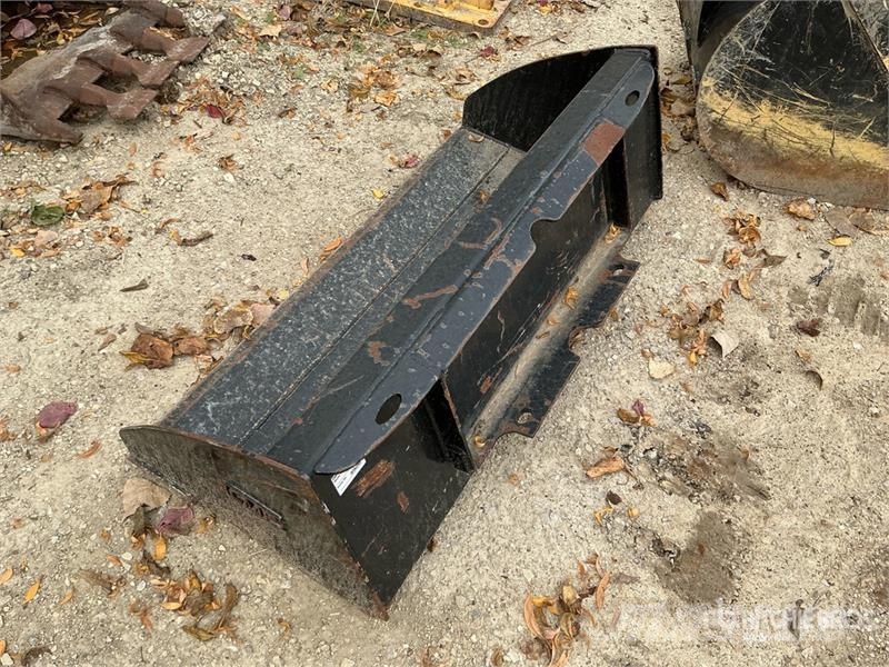 Toro 42 in Mini Skid Steer Bucket - Fits Toro TX1000 Godet