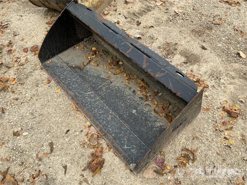Toro 42 in Mini Skid Steer Bucket - Fits Toro TX1000 Godet