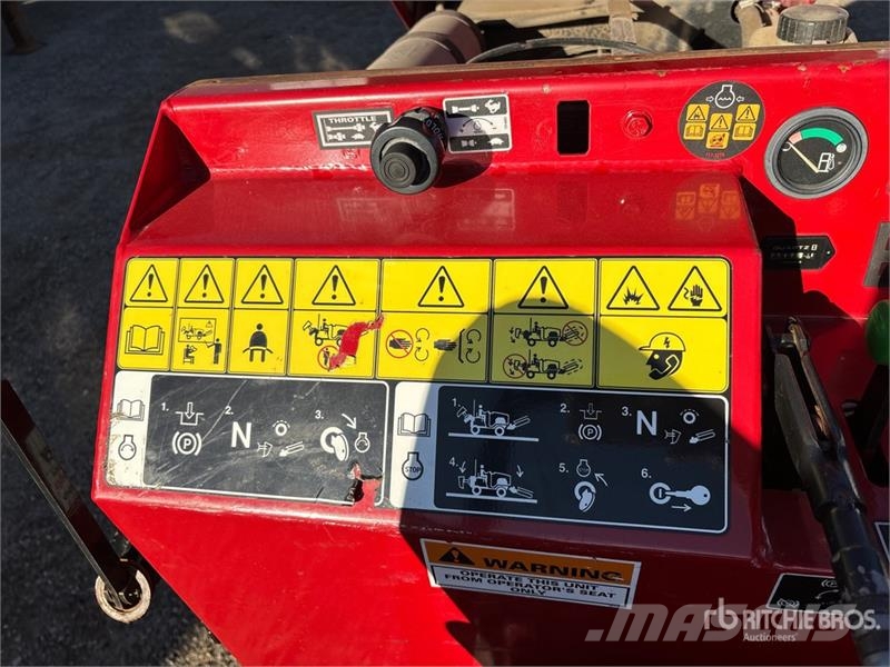 Toro Sneak Peak 360 4x4 Trencher Cable Plow Ostalo za građevinarstvo