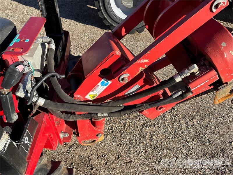 Toro Sneak Peak 360 4x4 Trencher Cable Plow Ostalo za građevinarstvo