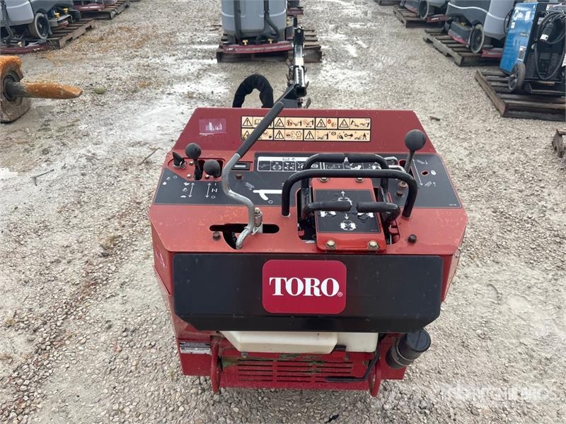 Toro TRX-250 Walk Behind Trencher Sleuvengravers