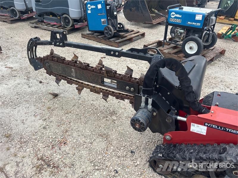Toro TRX-250 Walk Behind Trencher Sleuvengravers