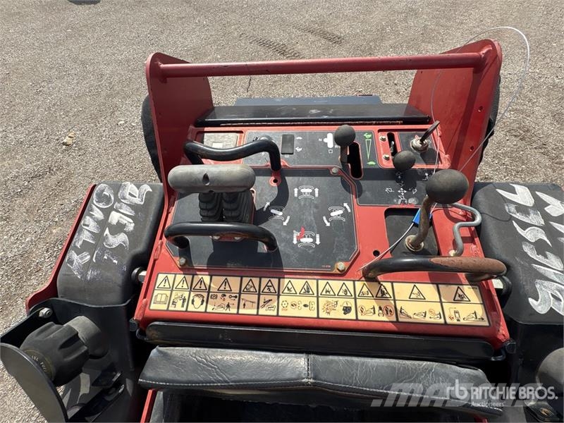 Toro TX1000 Compact Track Loader Lietoti riteņu kompaktiekrāvēji