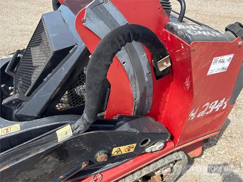 Toro TX1000 Compact Track Loader Lietoti riteņu kompaktiekrāvēji