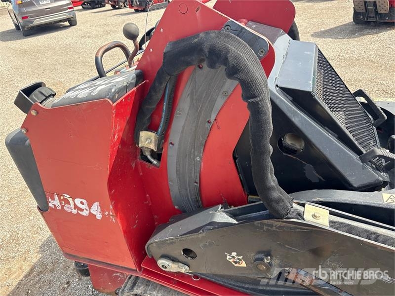 Toro TX1000 Compact Track Loader Lietoti riteņu kompaktiekrāvēji