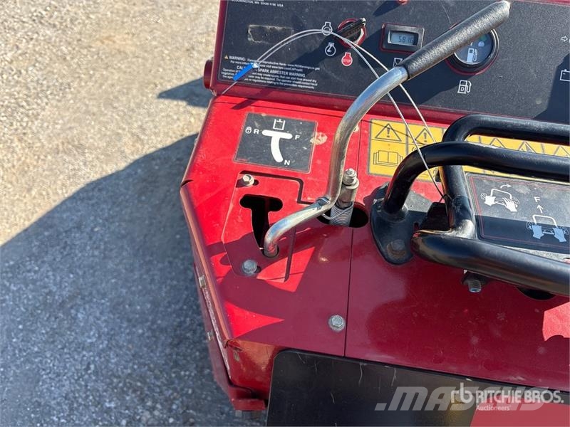 Toro TX525 Mini Compact Track Loader لوادر انزلاقية التوجيه