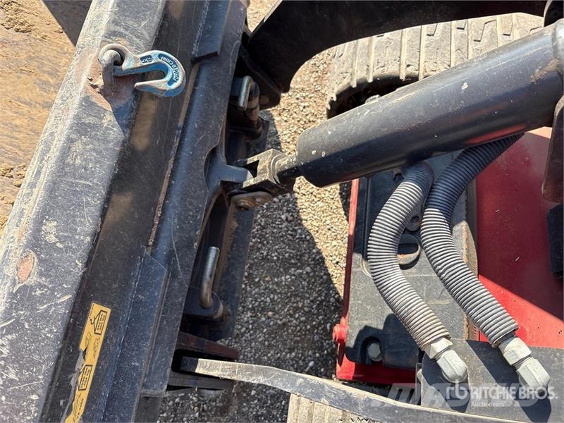 Toro TX525 Mini Compact Track Loader لوادر انزلاقية التوجيه