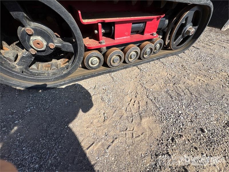 Toro TX525 Mini Compact Track Loader لوادر انزلاقية التوجيه
