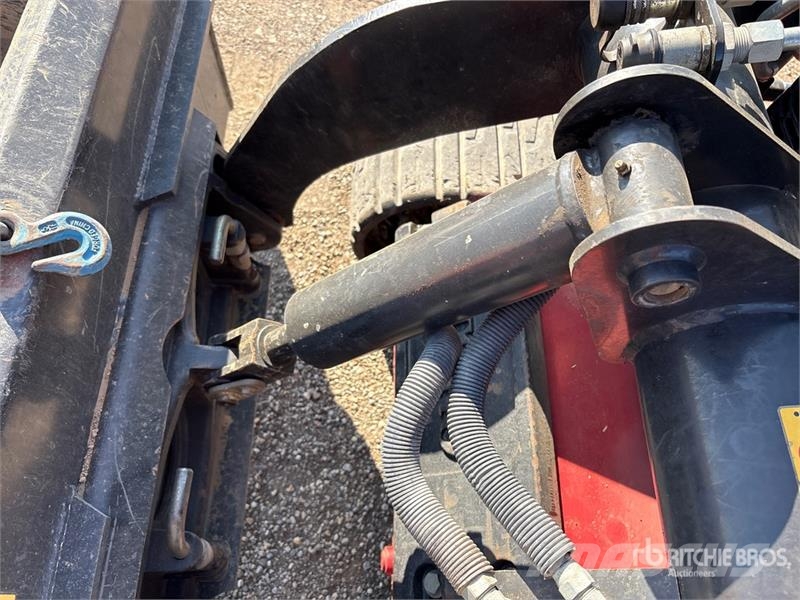 Toro TX525 Mini Compact Track Loader لوادر انزلاقية التوجيه
