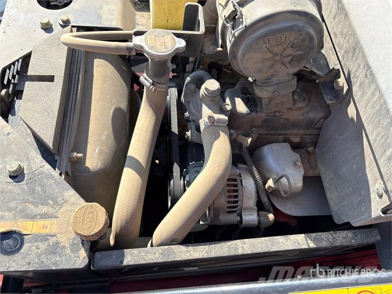 Toro TX525 Mini Compact Track Loader لوادر انزلاقية التوجيه