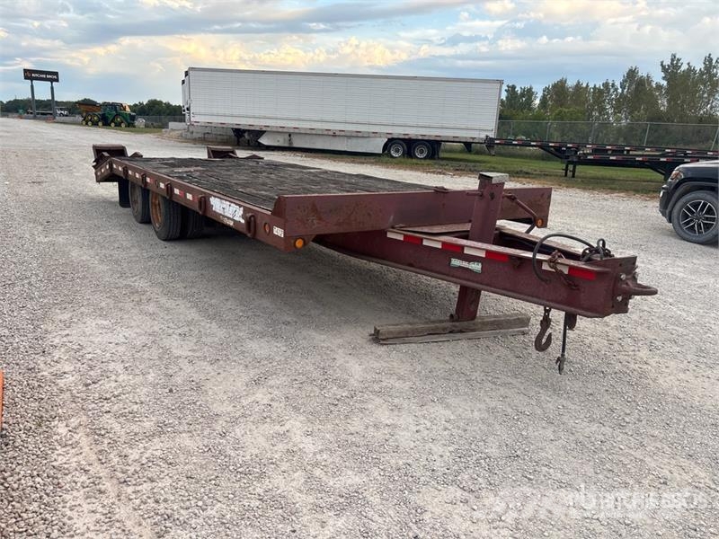 TOWMASTER 24 ft T/A Equipment Trailer Przyczepy do transportu samochodów