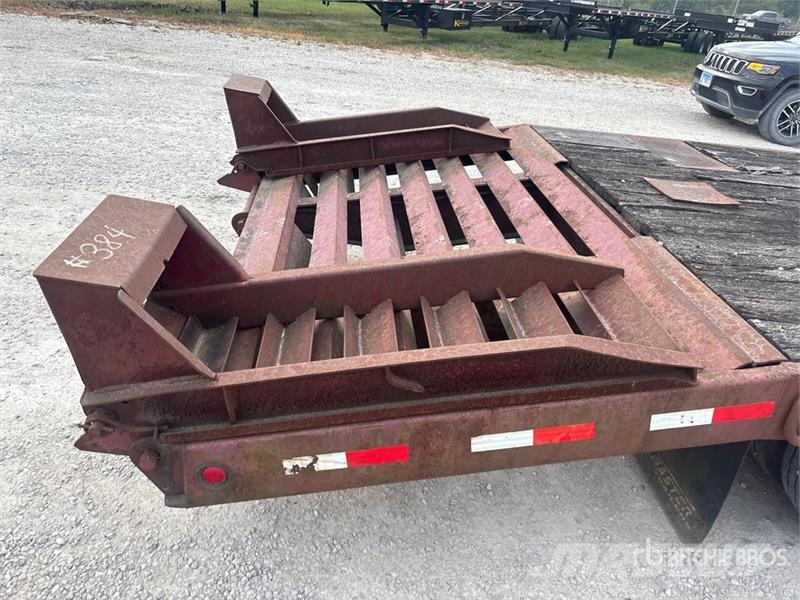 TOWMASTER 24 ft T/A Equipment Trailer Przyczepy do transportu samochodów