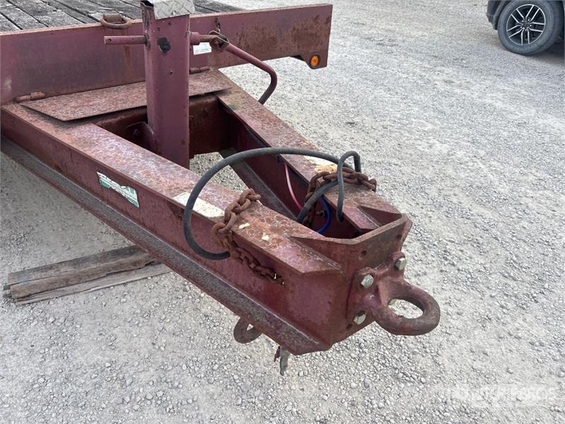 TOWMASTER 24 ft T/A Equipment Trailer Przyczepy do transportu samochodów