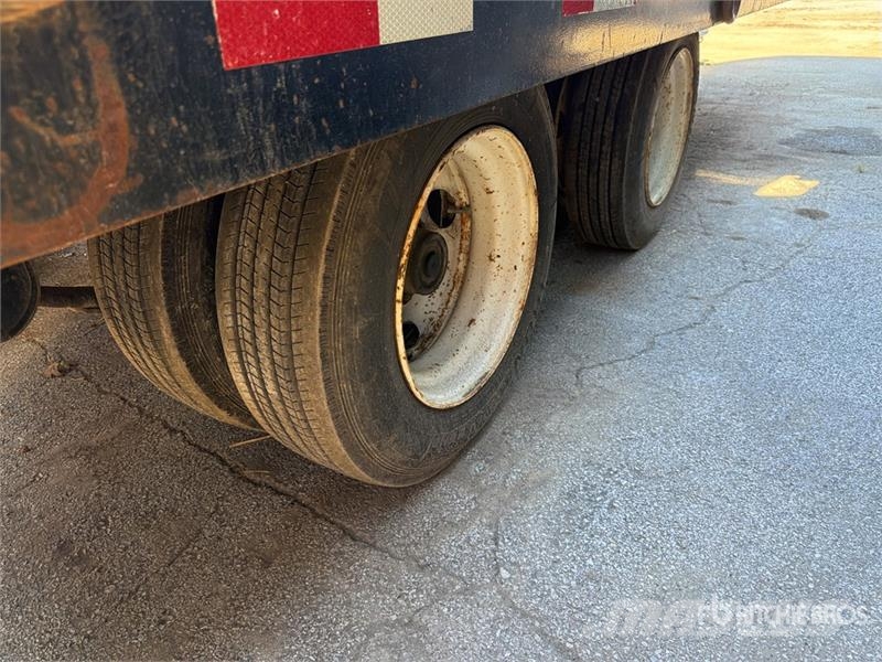 TOWMASTER DDT 24 ft T/A Equipment Trailer Autonkuljetusperävaunut