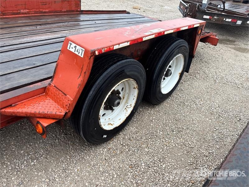 TOWMASTER T-14T 20 ft T/A Tilt Deck Trailer 低架裝載車