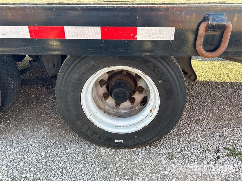 TOWMASTER T-40 31 ft T/A Equipment Trailer Remorque porte engin