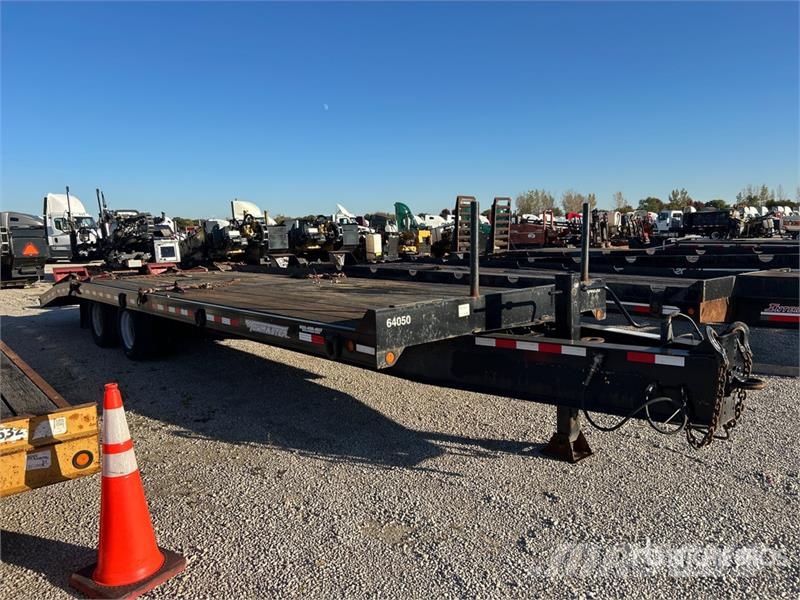 TOWMASTER T-40 31 ft T/A Equipment Trailer Remorque porte engin