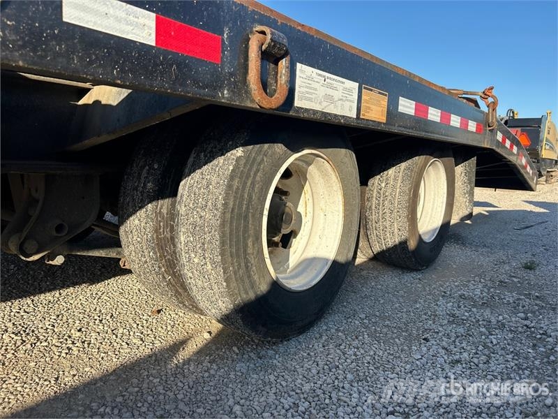 TOWMASTER T-40 31 ft T/A Equipment Trailer Remorque porte engin