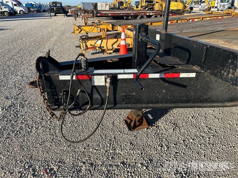 TOWMASTER T-40 31 ft T/A Equipment Trailer Remorque porte engin
