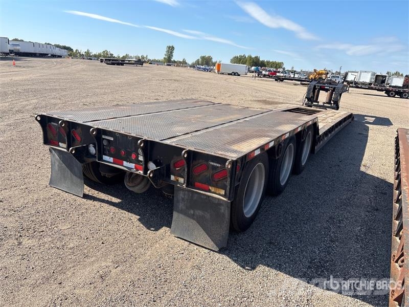 TOWMASTER T110DTG Tri/A Lowboy Trailer Nizki nakladalci
