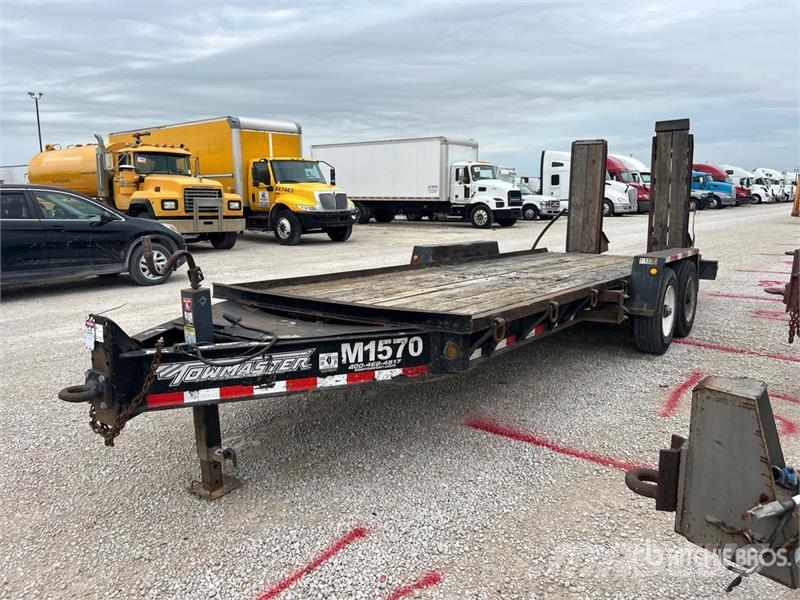 TOWMASTER T18DD 20 ft T/A Equipment Trailer Прицепы-Автовозы