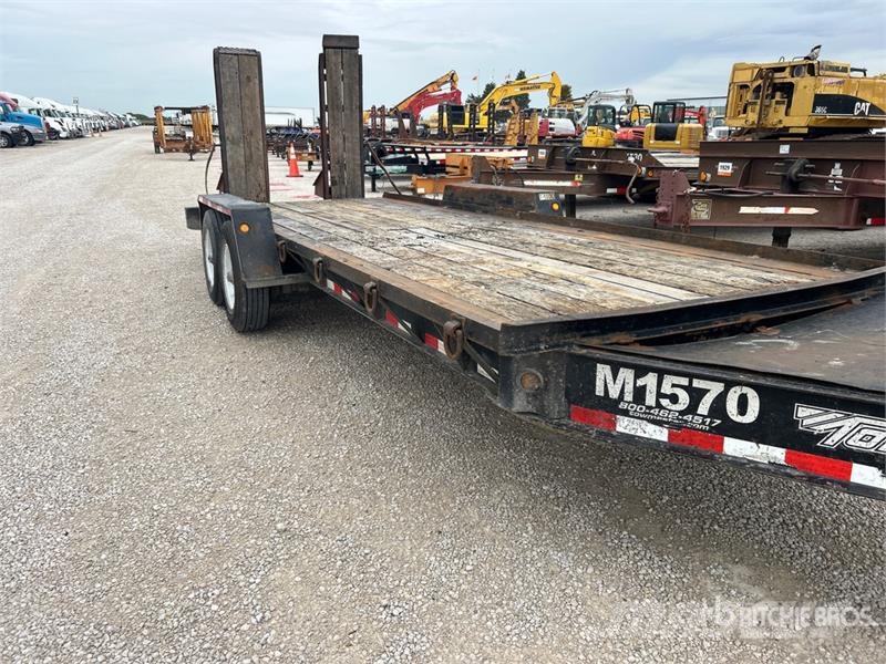 TOWMASTER T18DD 20 ft T/A Equipment Trailer Прицепы-Автовозы