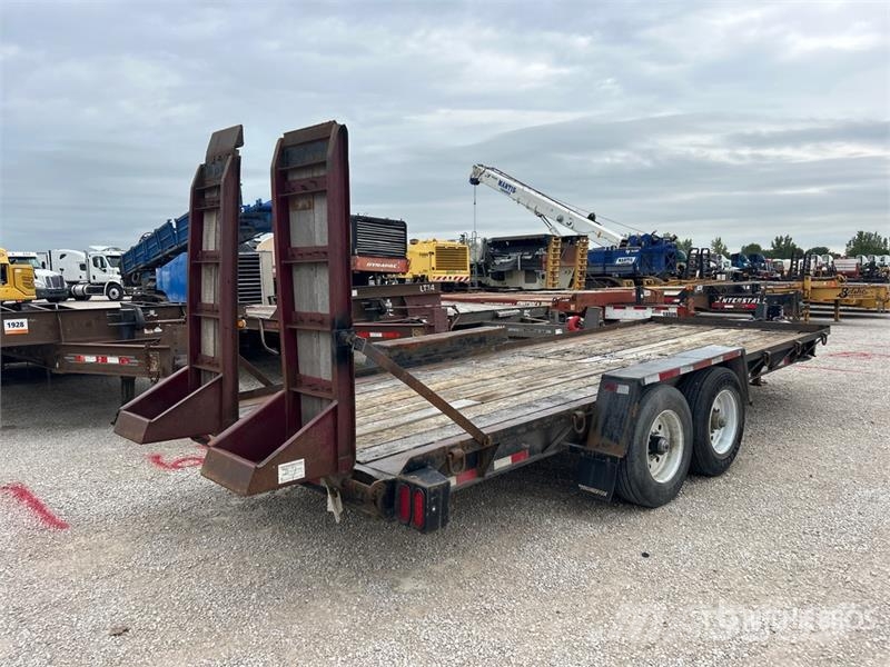 TOWMASTER T18DD 20 ft T/A Equipment Trailer Прицепы-Автовозы