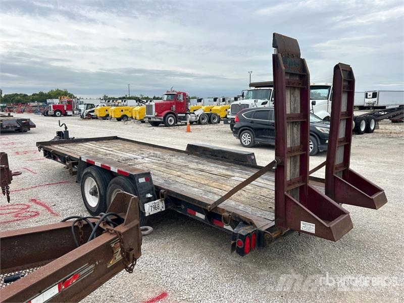 TOWMASTER T18DD 20 ft T/A Equipment Trailer Прицепы-Автовозы