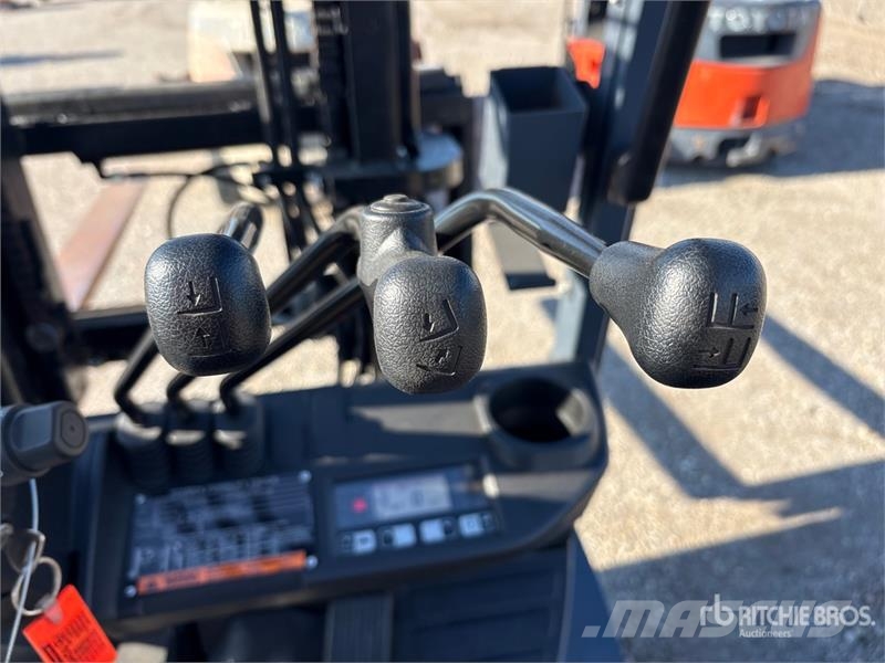 Toyota 50-8FGCU25 4700 lb Forklift 그 외 지게차