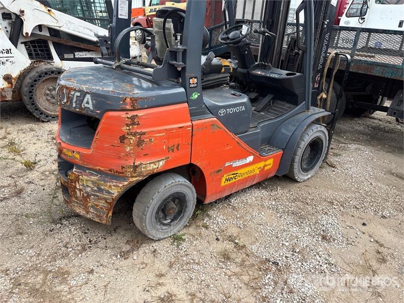 Toyota 50-8FGU25 4800 lb Cushion Tire Forklift (Inoperabl 其他叉车