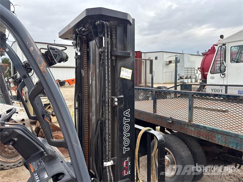 Toyota 50-8FGU25 4800 lb Cushion Tire Forklift (Inoperabl 其他叉车