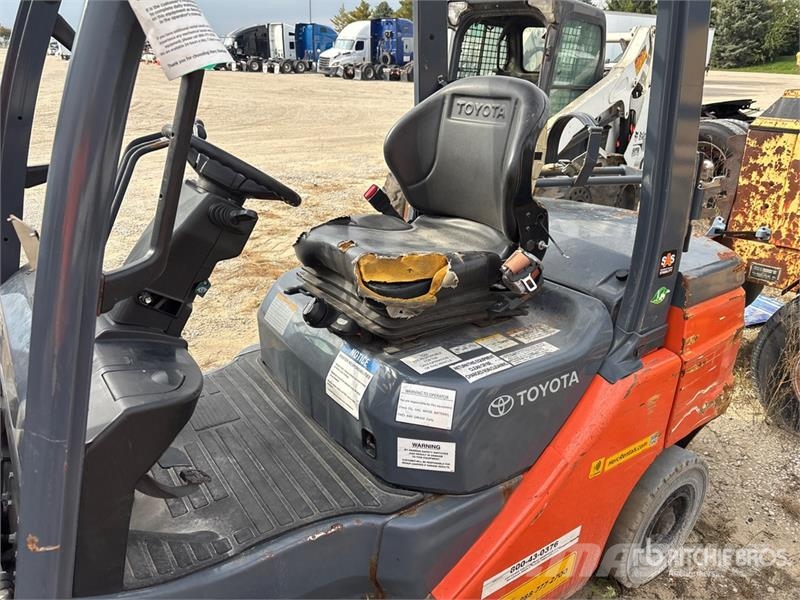 Toyota 50-8FGU25 4800 lb Cushion Tire Forklift (Inoperabl 其他叉车